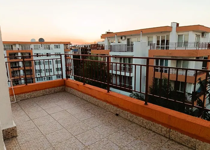 Riviera דירה רבדה