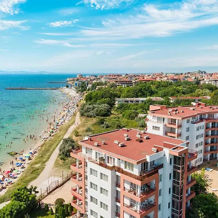 Riviera Апартамент *